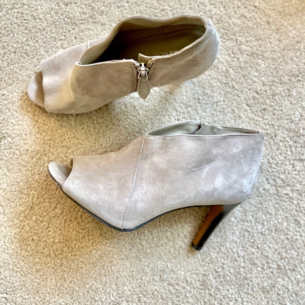 Peep toe heels